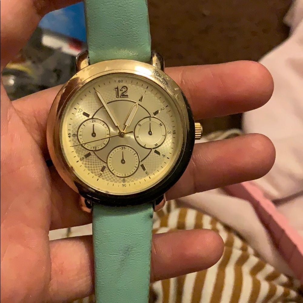 Watches - Picture 3 of 4